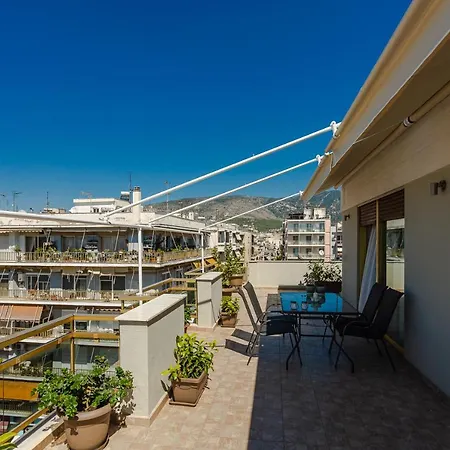 Cozy Seaside Penthouse With Sea & Mountain View. * Βόλος