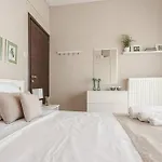 Apartment Cozy Seaside Penthouse With Sea & Mountain View. *
