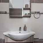 Apartment Cozy Seaside Penthouse With Sea & Mountain View. Volos