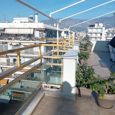 Cozy Seaside Penthouse With Sea & Mountain View. 볼로스
